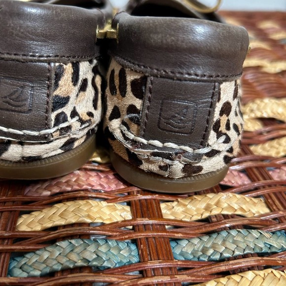 Sperry Leopard Print Slip On Flat Loafers 7 - Picture 9 of 11